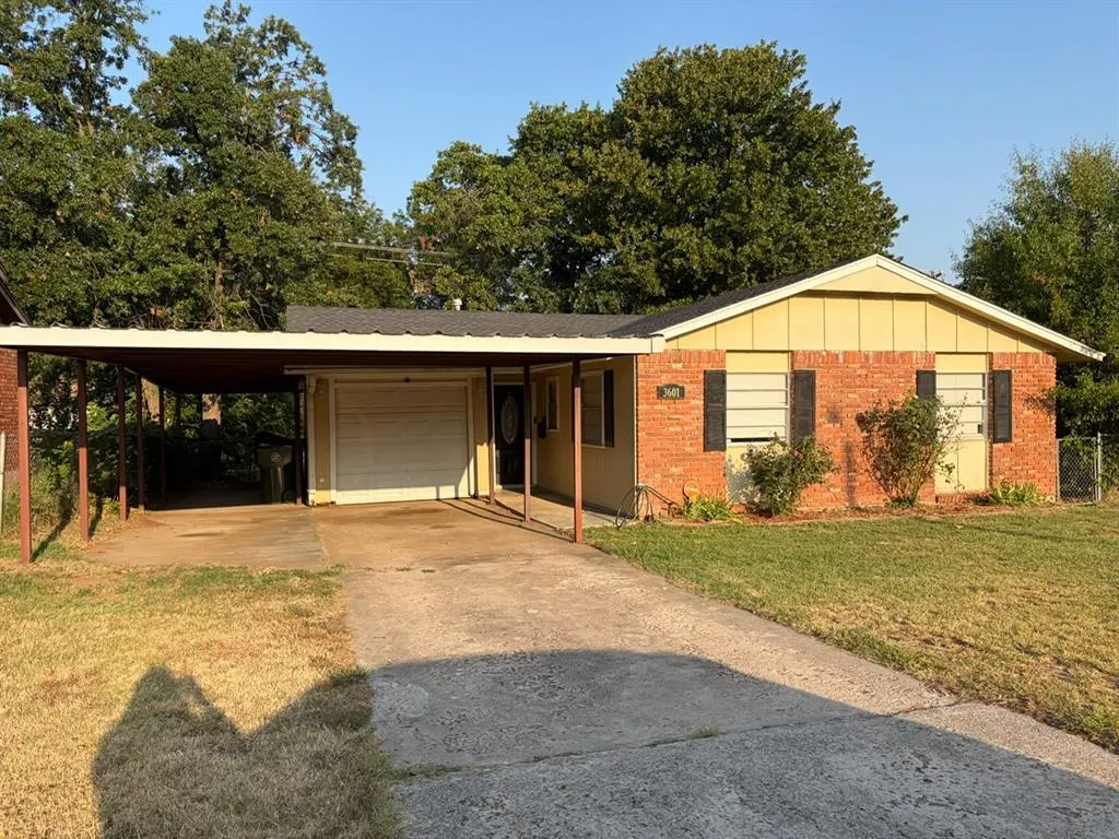 Front exterior — 3601 Parkwoods Lane, Oklahoma City, OK 73110