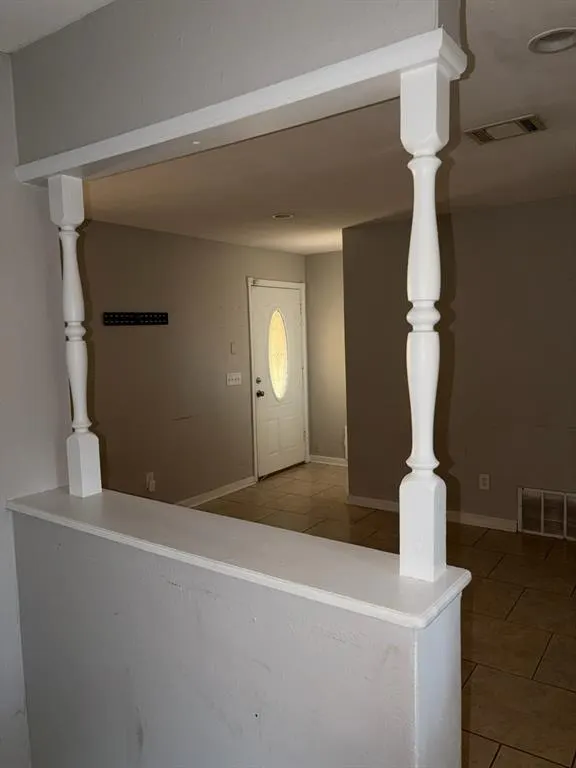 Photo 5 — 3601 Parkwoods Lane, Oklahoma City, OK 73110