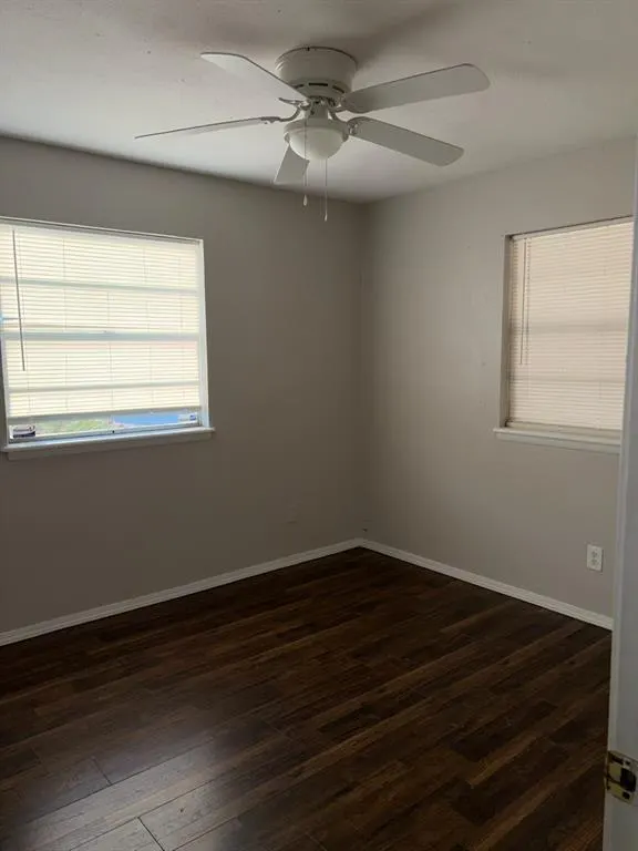 Photo 9 — 3601 Parkwoods Lane, Oklahoma City, OK 73110
