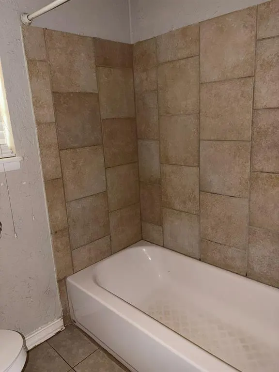Photo 11 — 3601 Parkwoods Lane, Oklahoma City, OK 73110