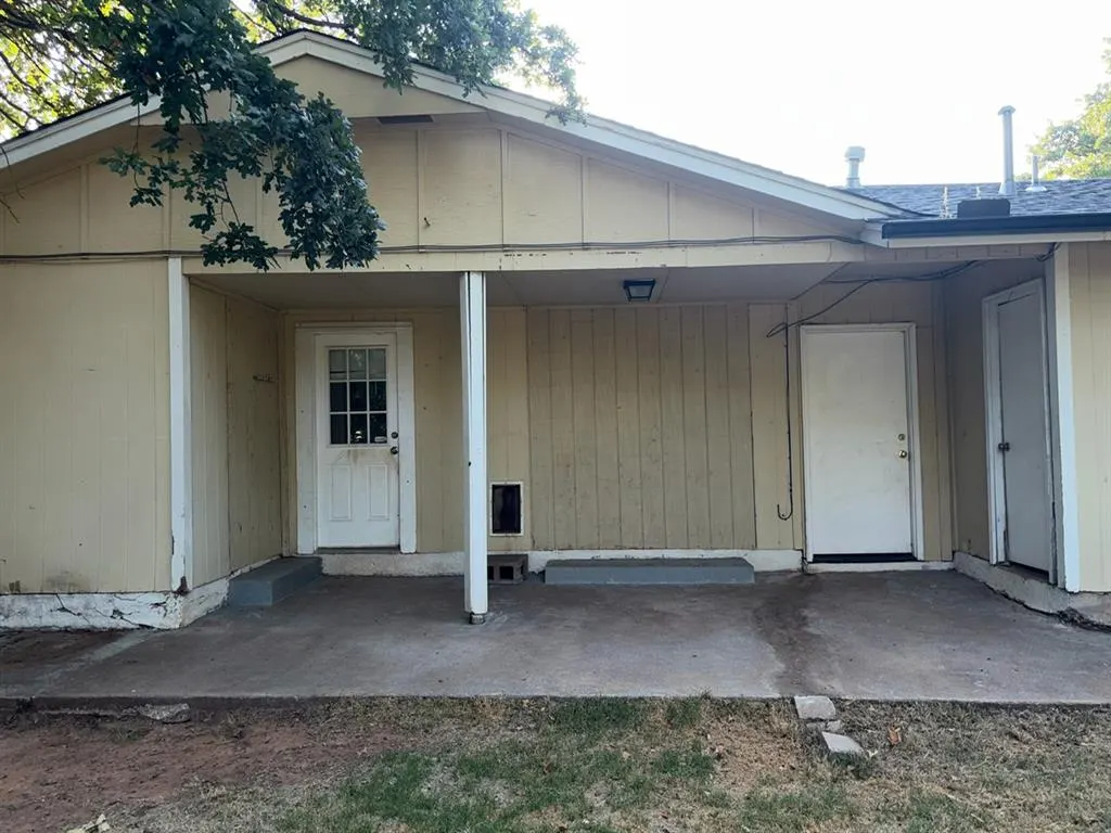 Photo 15 — 3601 Parkwoods Lane, Oklahoma City, OK 73110