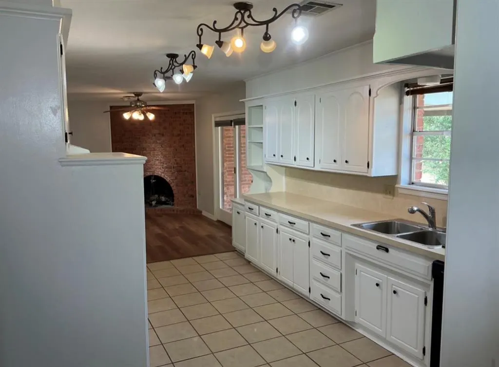 Photo 4 — 1101 Washington Street, Edmond, OK 73034