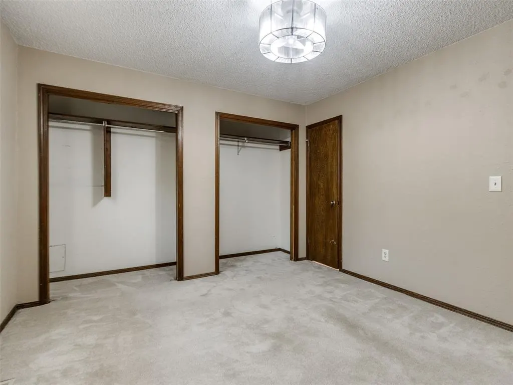 Photo 9 — 229 Chaucer Crescent Street, Midwest City, OK 73130
