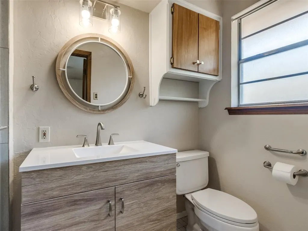 Photo 14 — 229 Chaucer Crescent Street, Midwest City, OK 73130