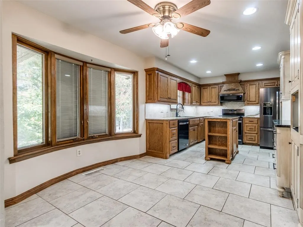 Photo 22 — 229 Chaucer Crescent Street, Midwest City, OK 73130