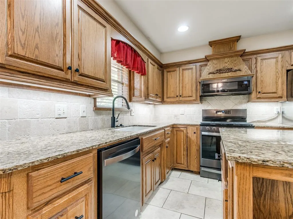 Photo 26 — 229 Chaucer Crescent Street, Midwest City, OK 73130