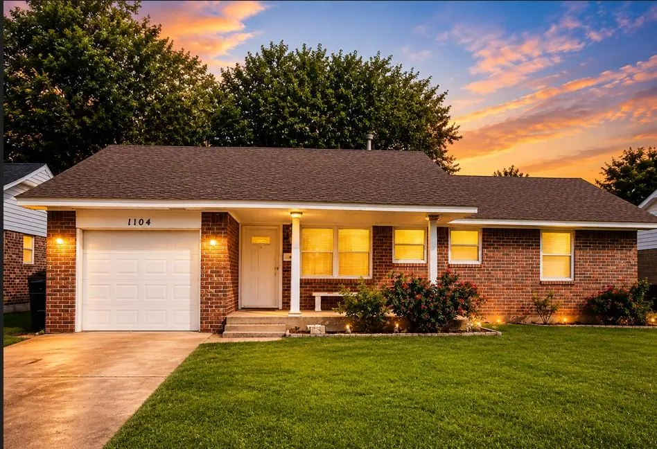 Front exterior — 1104 N Gale Avenue, Moore, OK 73160