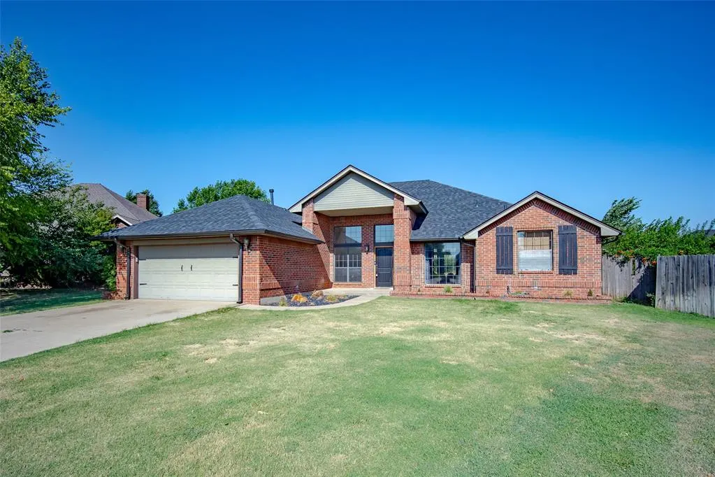 Front exterior — 613 N Caddell Way, Mustang, OK 73064
