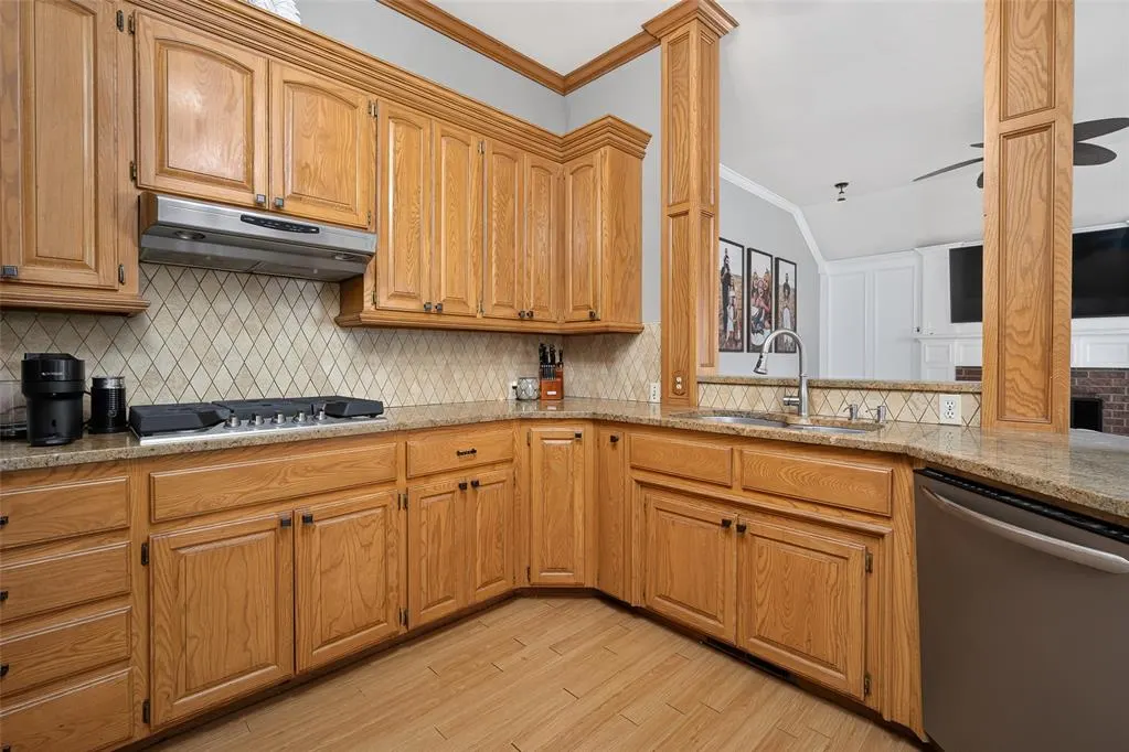 Photo 14 — 613 N Caddell Way, Mustang, OK 73064