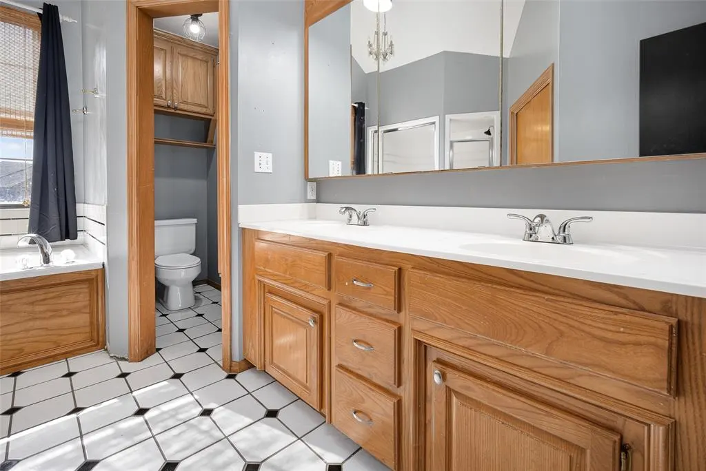 Photo 22 — 613 N Caddell Way, Mustang, OK 73064