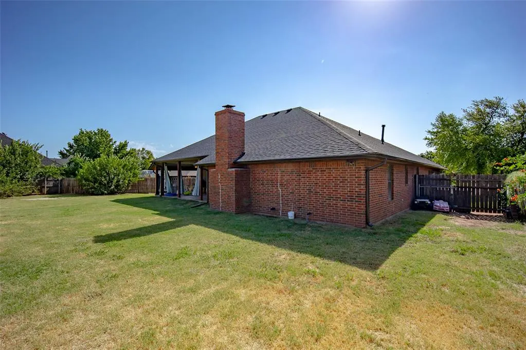Photo 32 — 613 N Caddell Way, Mustang, OK 73064
