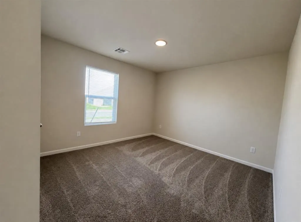 Photo 4 — 2512 Kathleens Crossing, Yukon, OK 73099