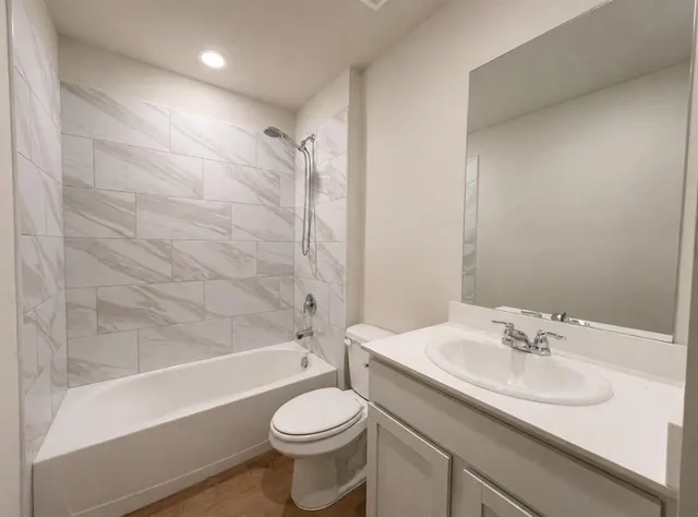 Photo 5 — 2512 Kathleens Crossing, Yukon, OK 73099