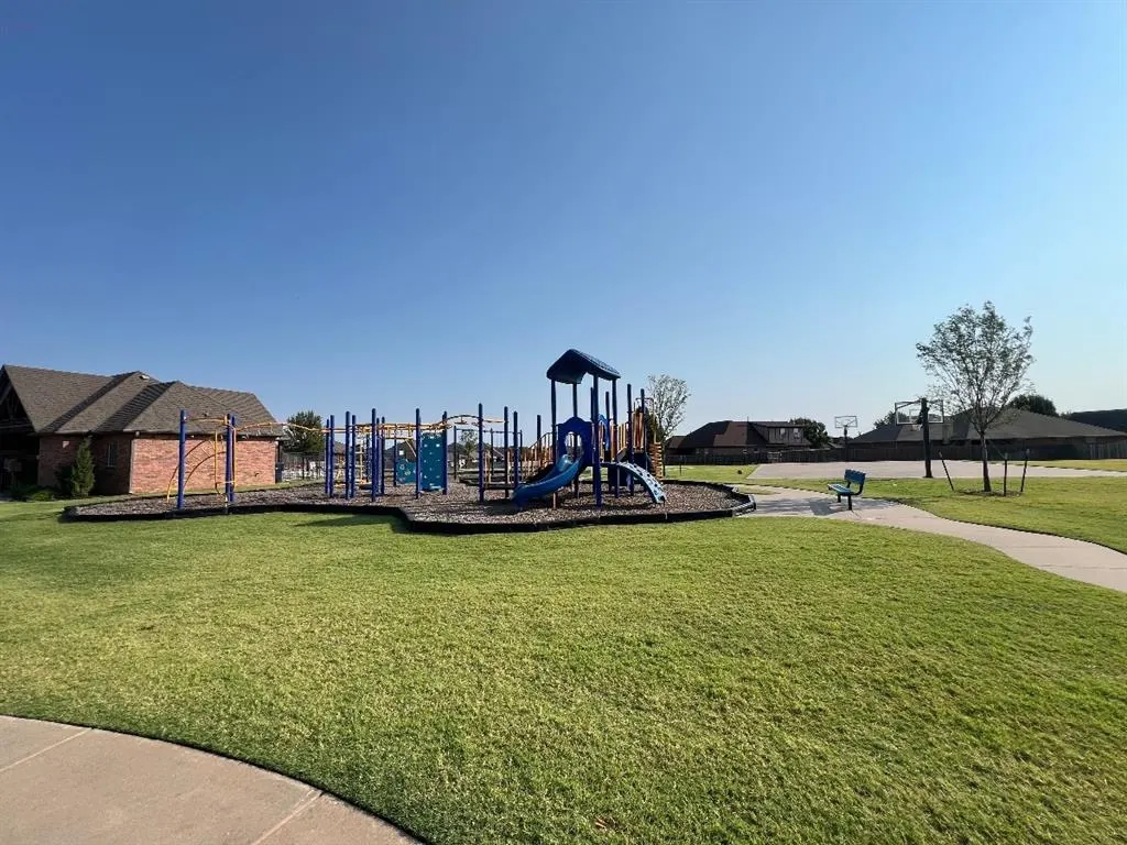 Photo 25 — 2512 Kathleens Crossing, Yukon, OK 73099