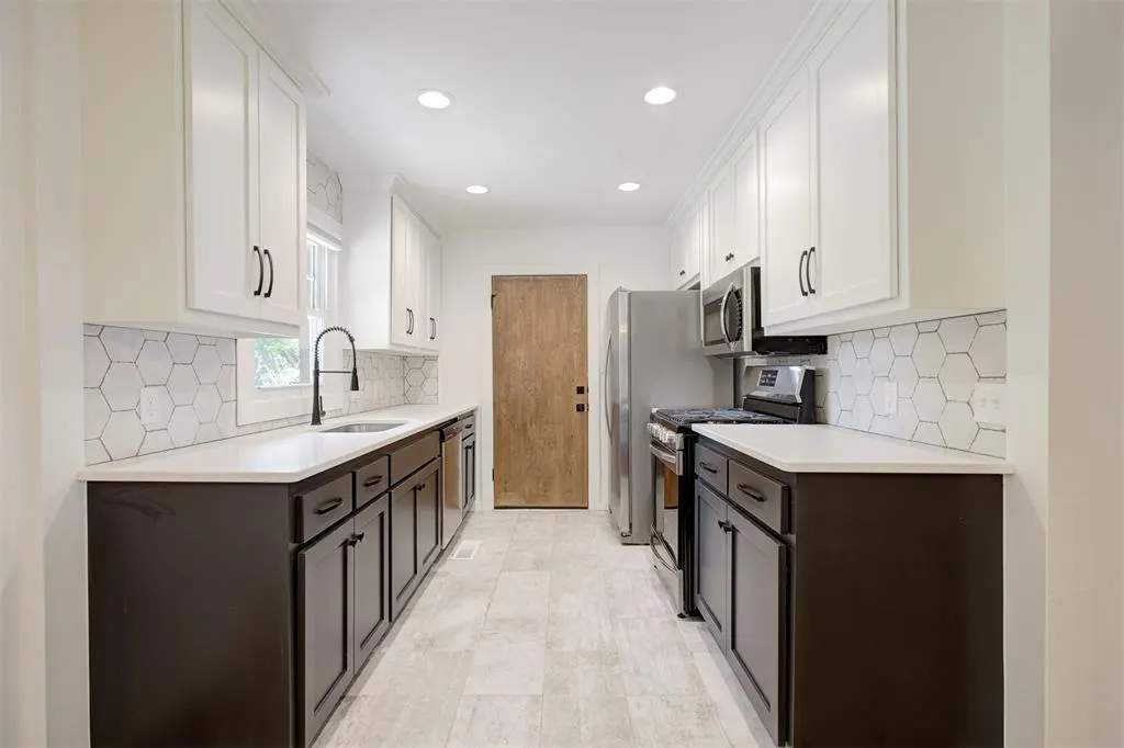 Photo 9 — 1908 Westchester Drive, Oklahoma City, OK 73120