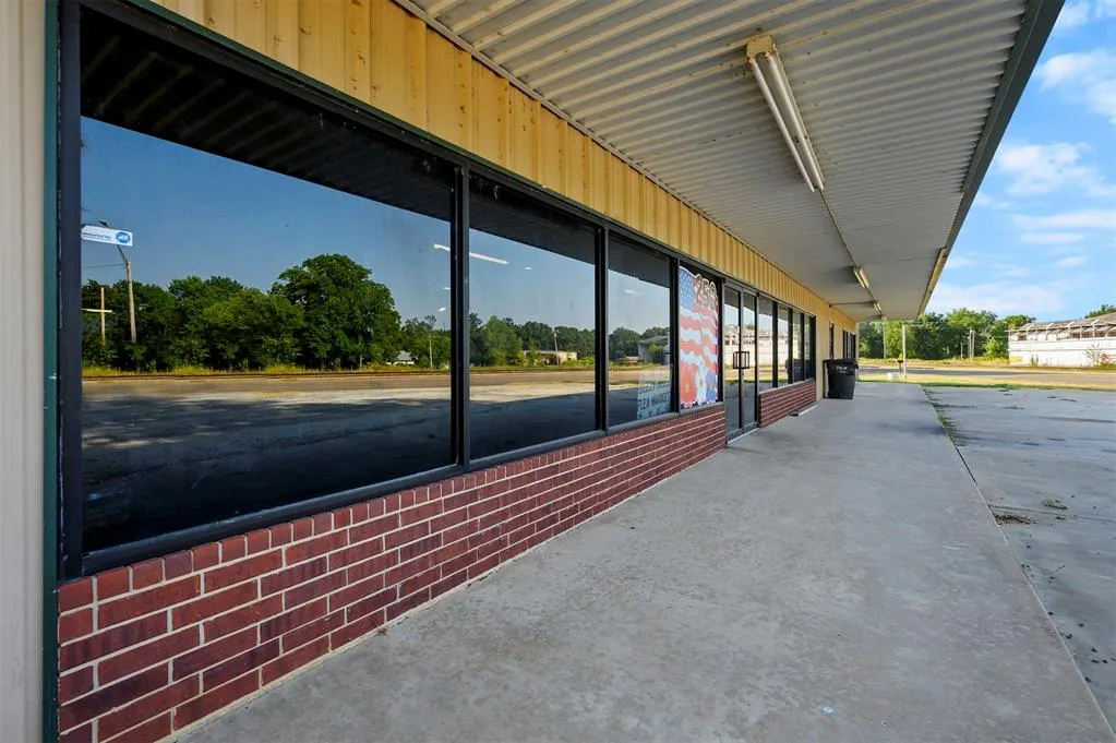 Photo 3 — 712 NW Texas Street, Idabel, OK 74745