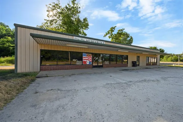 Photo 4 — 712 NW Texas Street, Idabel, OK 74745