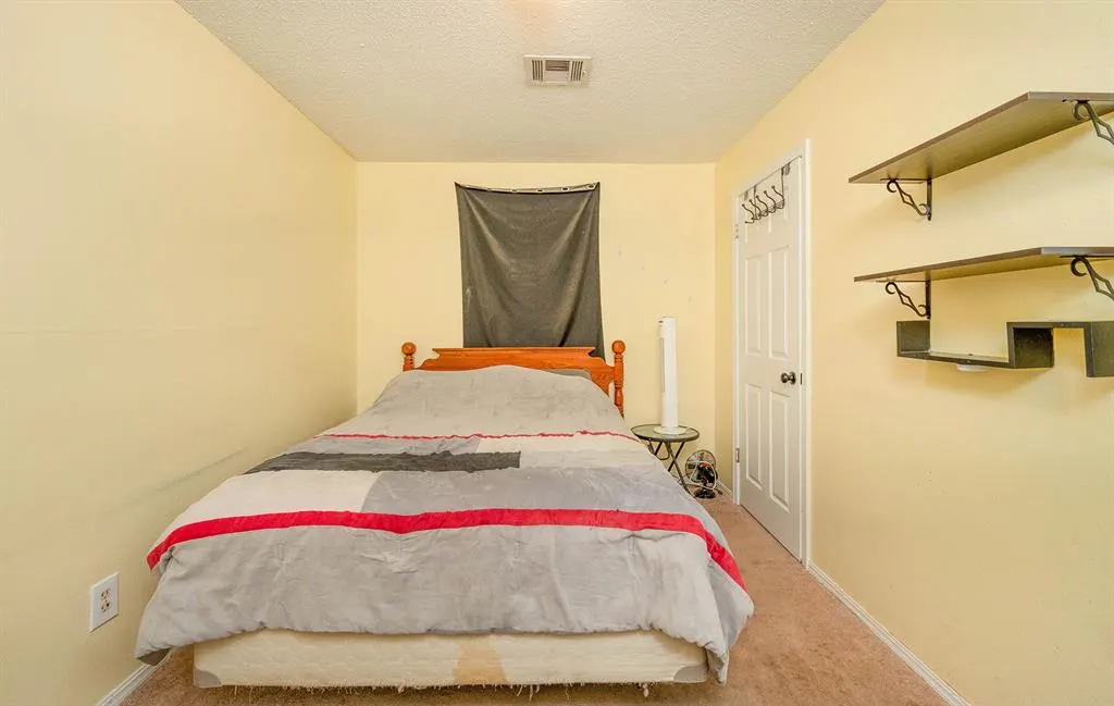Photo 12 — 1504 Lawton, Moore, OK 73160