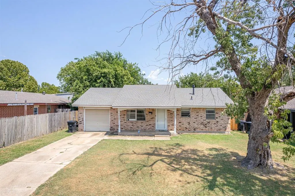 Photo 23 — 1504 Lawton, Moore, OK 73160
