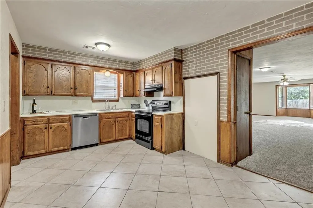 Photo 11 — 4121 Monica Drive, Del City, OK 73115