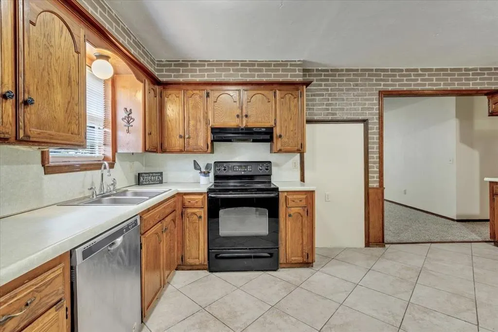 Photo 12 — 4121 Monica Drive, Del City, OK 73115