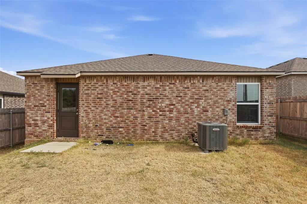 Photo 27 — 11832 NW 94th Street, Yukon, OK 73099