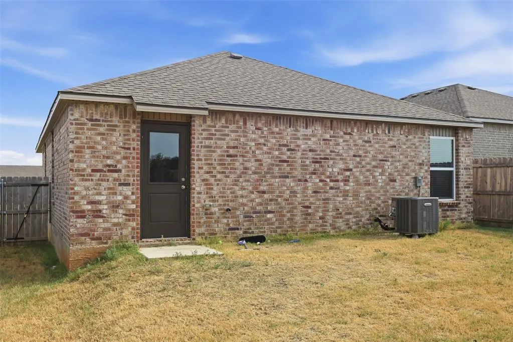 Photo 28 — 11832 NW 94th Street, Yukon, OK 73099