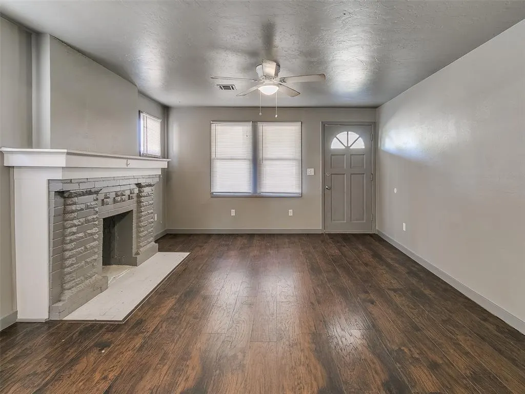 Photo 8 — 1948 NW 12th Street, Oklahoma City, OK 73106