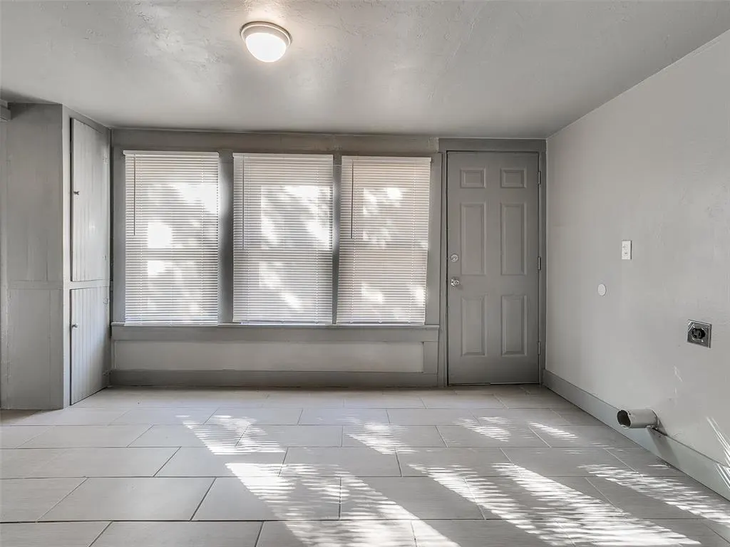 Photo 16 — 1948 NW 12th Street, Oklahoma City, OK 73106