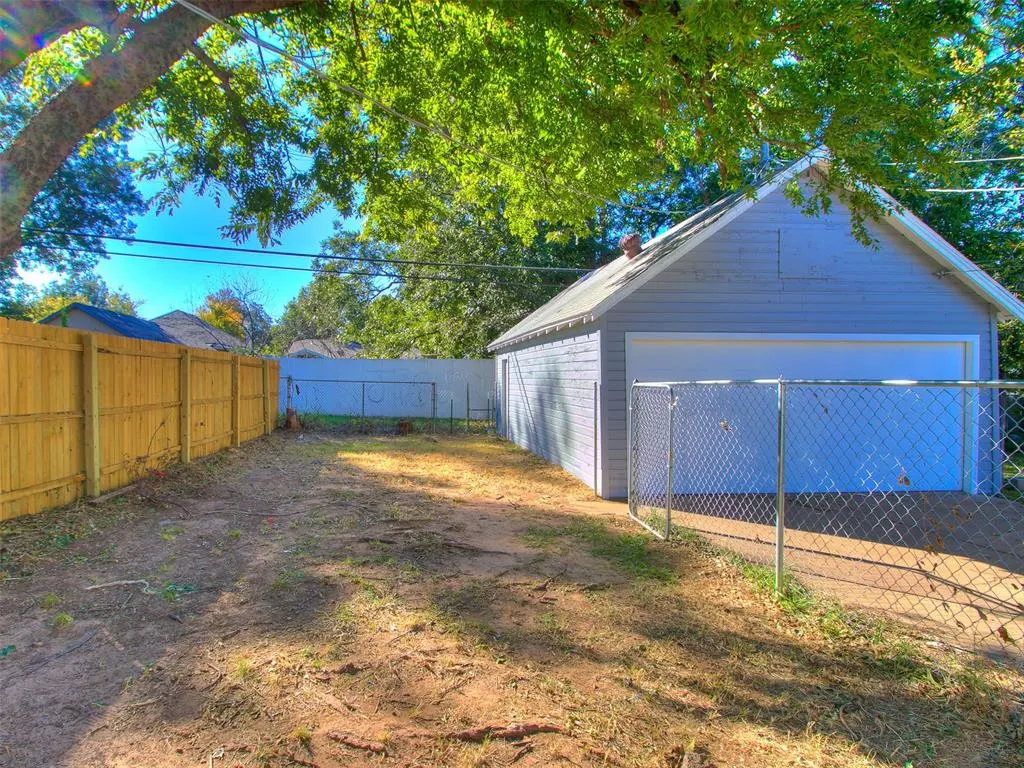 Photo 28 — 1948 NW 12th Street, Oklahoma City, OK 73106