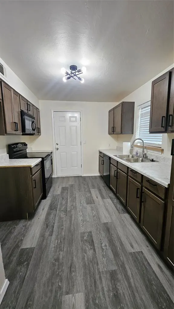 Photo 12 — 140 Reed Avenue, Norman, OK 73072
