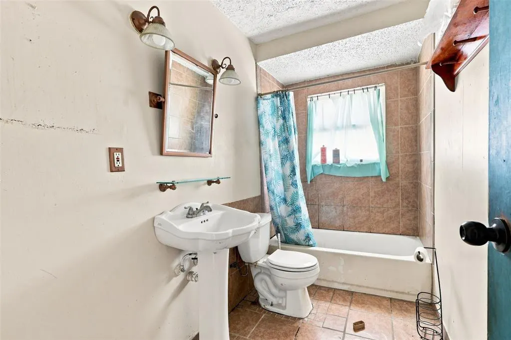 Photo 13 — 7449 NW 6th Terrace, Oklahoma City, OK 73127