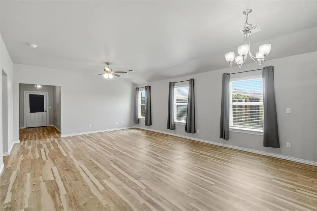 Photo 7 — 1513 Avalon Drive, Altus, OK 73521