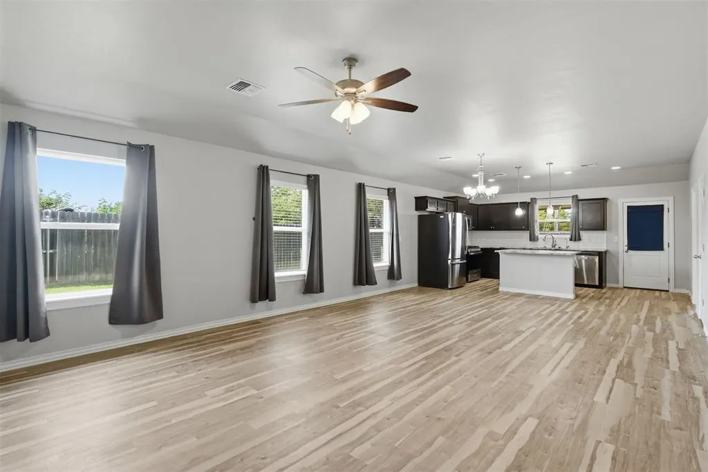 Photo 10 — 1513 Avalon Drive, Altus, OK 73521