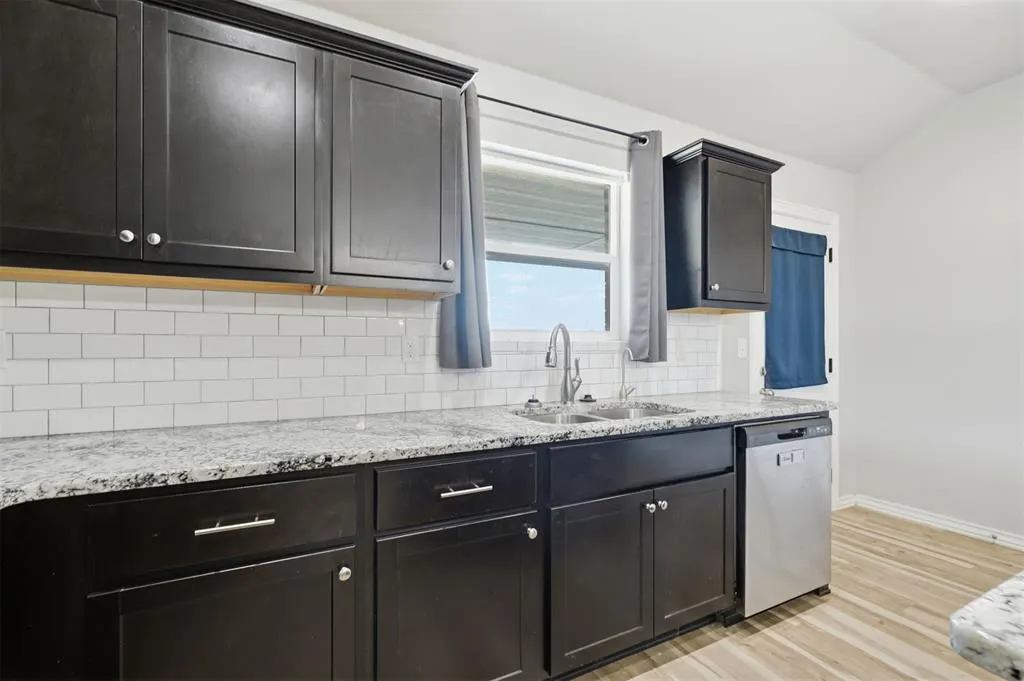 Photo 14 — 1513 Avalon Drive, Altus, OK 73521