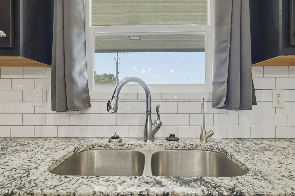 Photo 17 — 1513 Avalon Drive, Altus, OK 73521