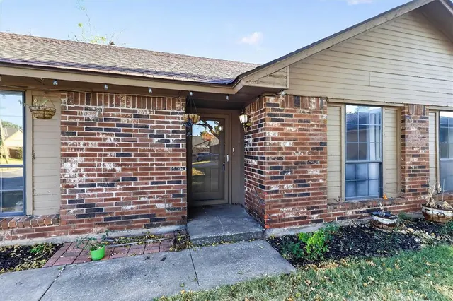 Photo 5 — 8324 NW 111th Terrace, Oklahoma City, OK 73162
