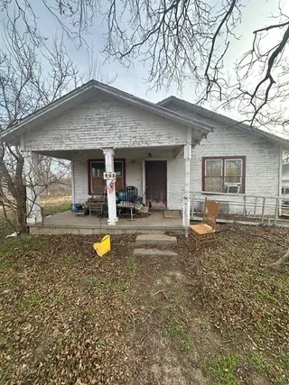 Sold home at 805 S Market Avenue