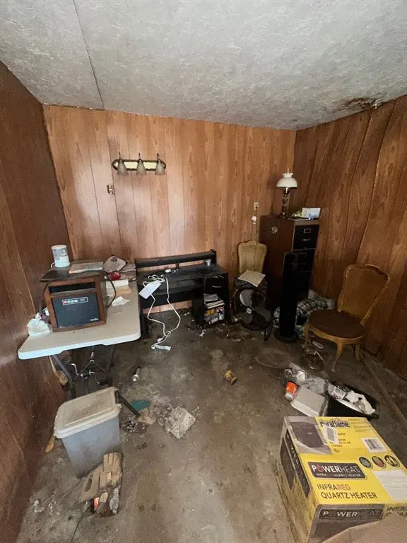 Photo 5 — 805 S Market Avenue, Shawnee, OK 74801