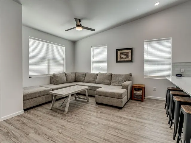 Photo 5 — 1100 E Hurd Street, Edmond, OK 73034