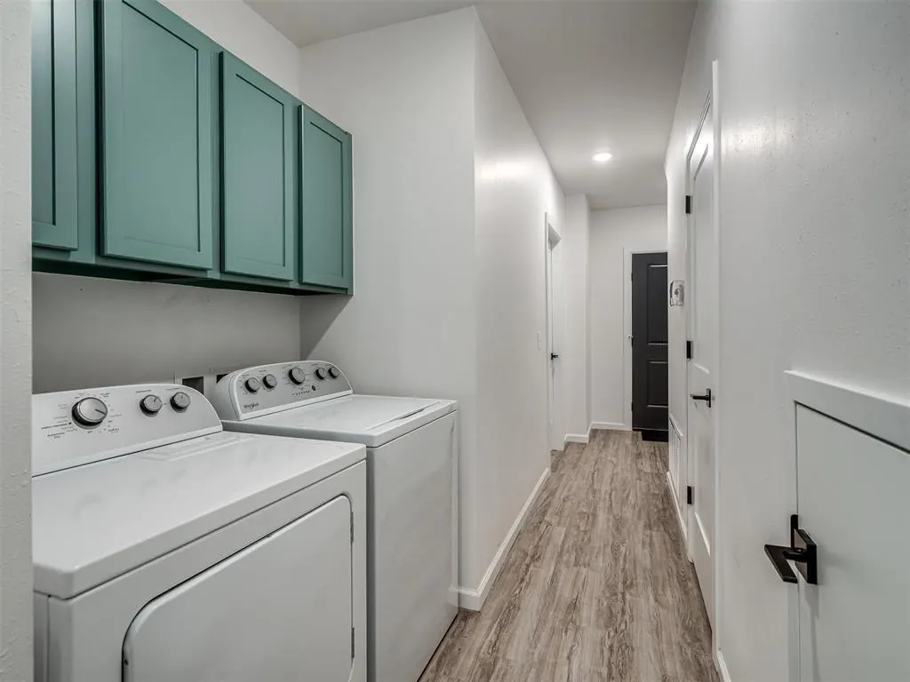 Photo 15 — 1100 E Hurd Street, Edmond, OK 73034
