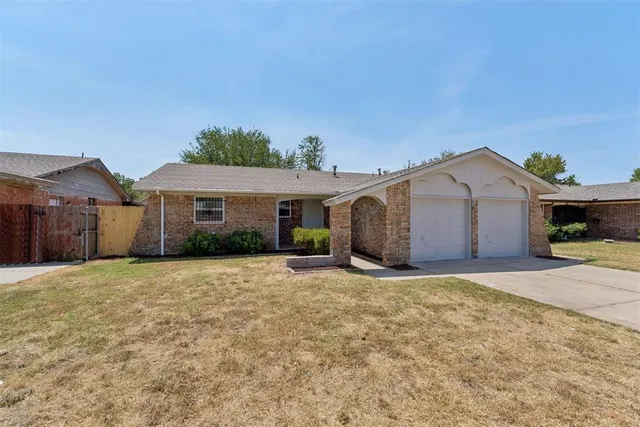 Photo 3 — 7412 NW 5th Terrace, Oklahoma City, OK 73127