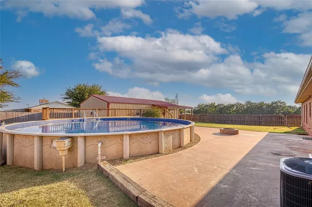 Photo 4 — 200 E Tenth Street, Leedey, OK 73654