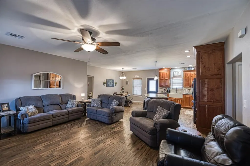 Photo 5 — 200 E Tenth Street, Leedey, OK 73654