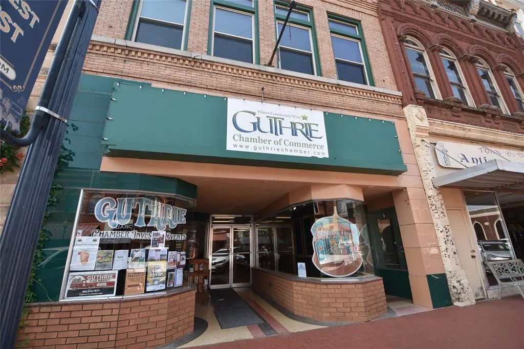 Front exterior — 113 W Oklahoma Avenue, Guthrie, OK 73044