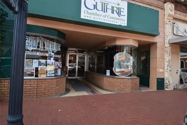 Photo 2 — 113 W Oklahoma Avenue, Guthrie, OK 73044
