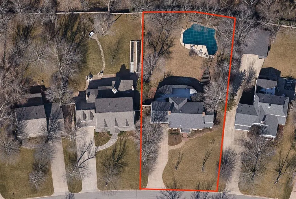 Photo 3 — 1907 Huntington Avenue, Nichols Hills, OK 73116