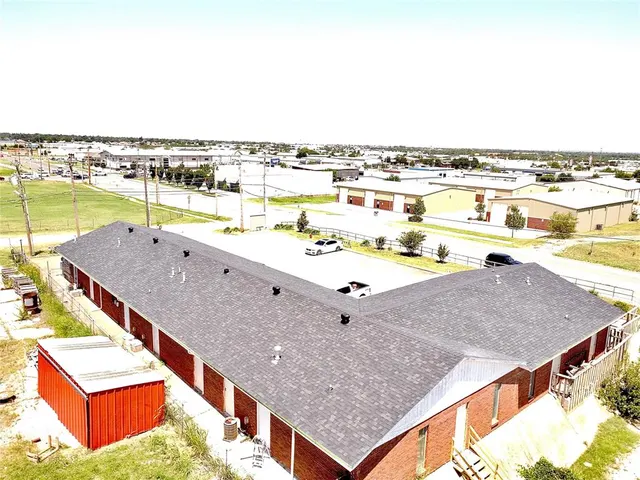 Photo 5 — 7030 W Wilshire Boulevard, Oklahoma City, OK 73132