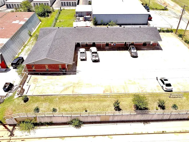 Photo 7 — 7030 W Wilshire Boulevard, Oklahoma City, OK 73132