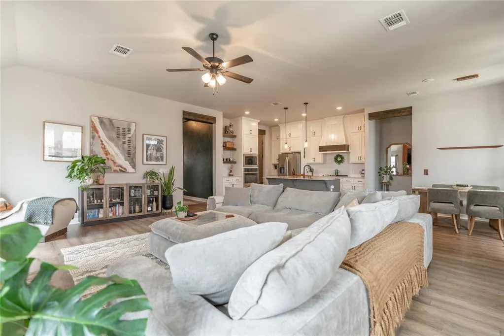 Photo 13 — 13221 SW 6th Street, Yukon, OK 73099
